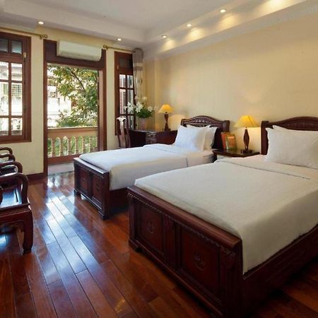 Lucky 3 Hotel & Travel Hanoi Exterior photo