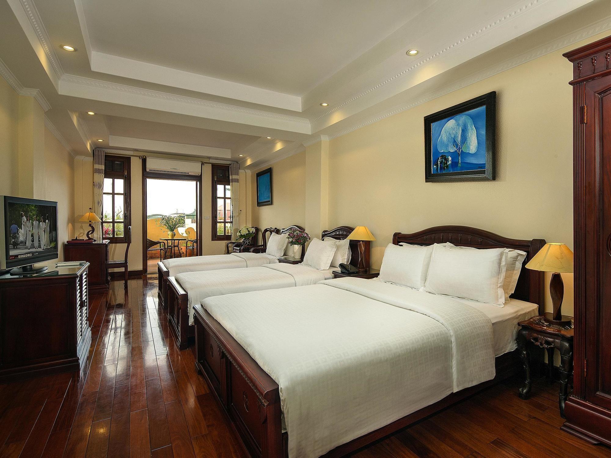 Lucky 3 Hotel & Travel Hanoi Exterior photo