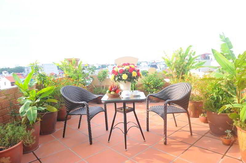 Lucky 3 Hotel & Travel Hanoi Exterior photo