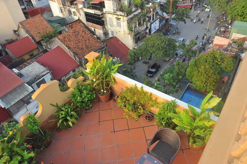 Lucky 3 Hotel & Travel Hanoi Exterior photo
