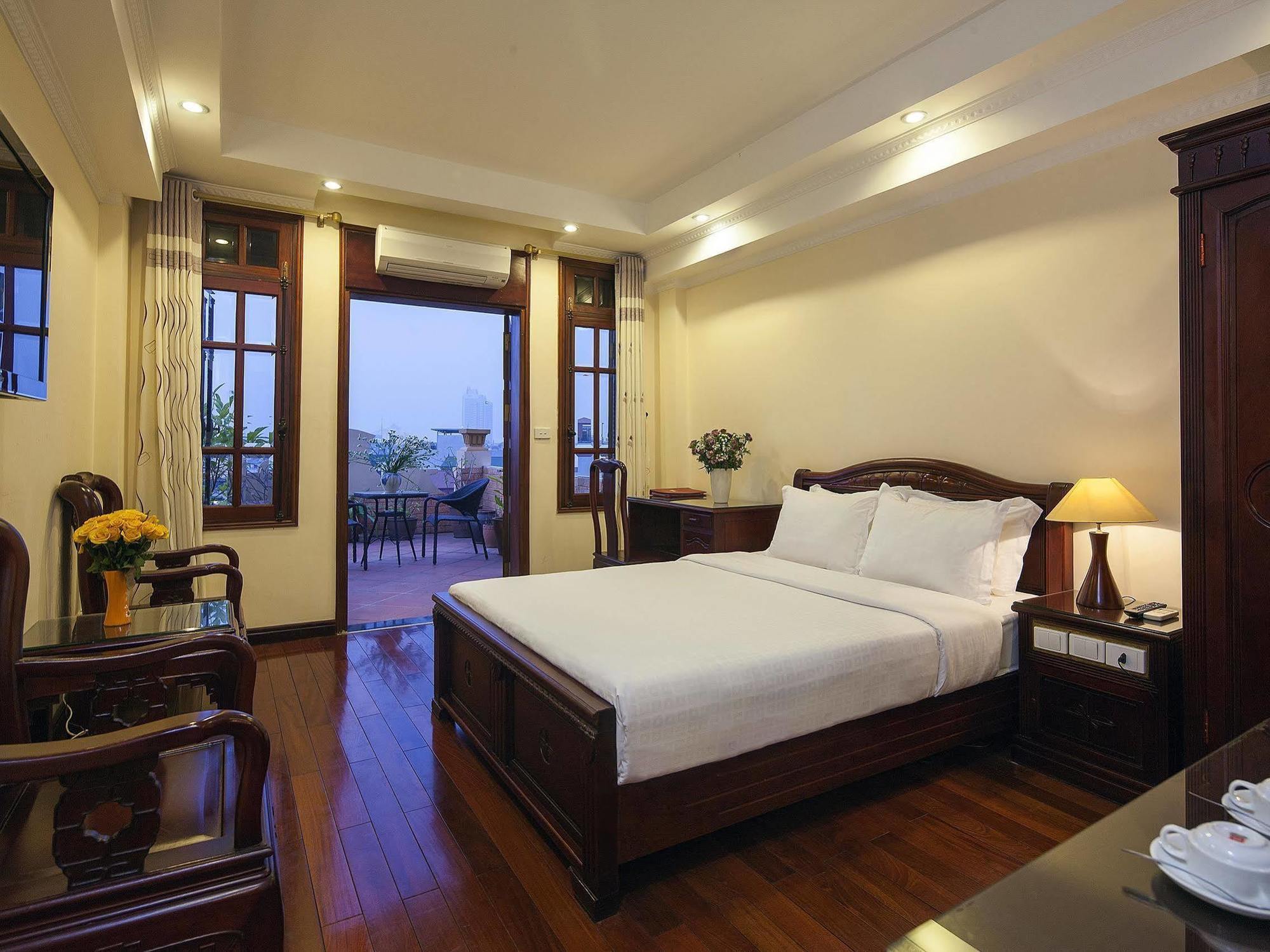 Lucky 3 Hotel & Travel Hanoi Exterior photo