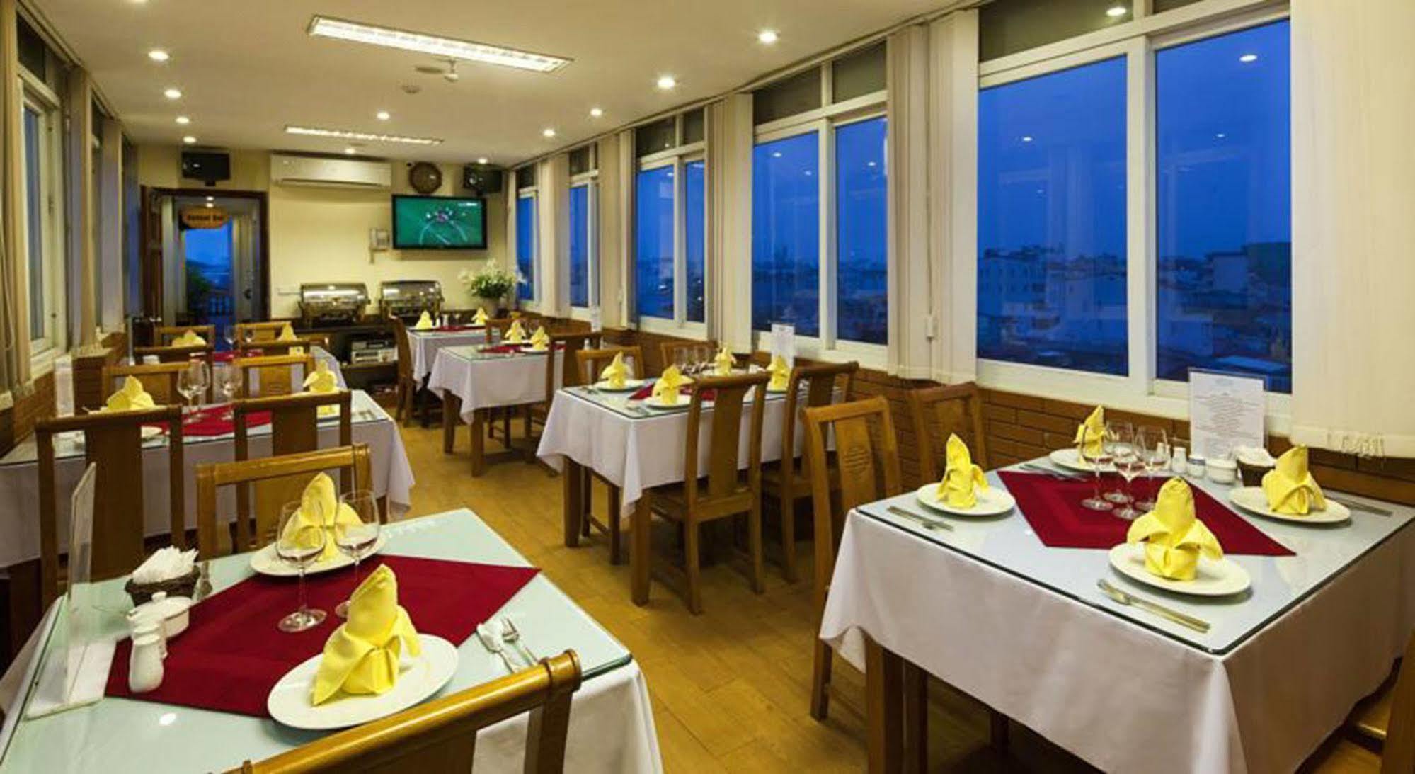 Lucky 3 Hotel & Travel Hanoi Exterior photo